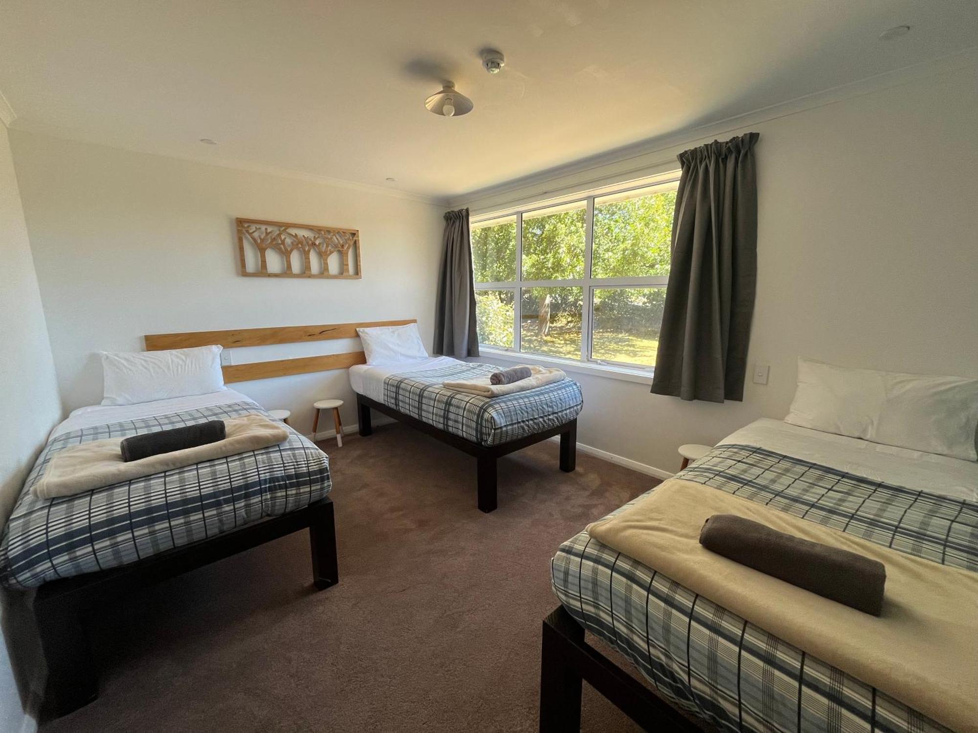 Tailor Made Tekapo Accommodation - Hostel Лейк-Текапо Экстерьер фото